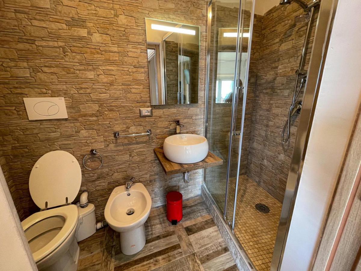 Napoli Emozionale - Vespucci Hotel Bagian luar foto